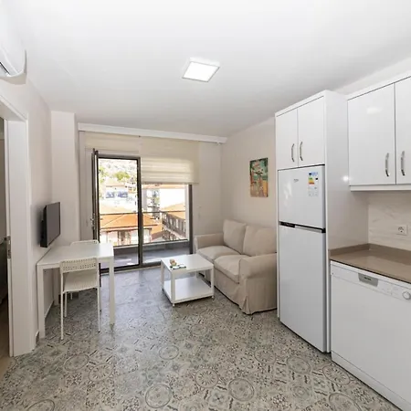 Апартаменты Convenient With Central Location In